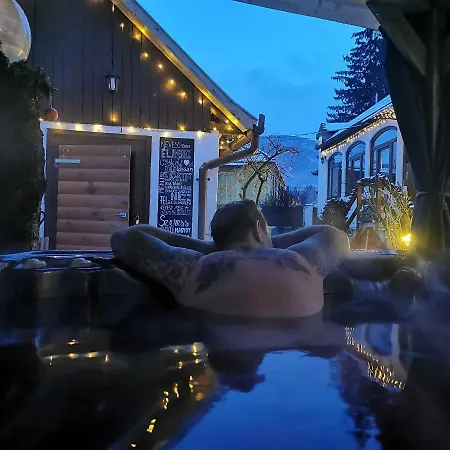 Menedek. A Szallas. فندق Felsőtárkány