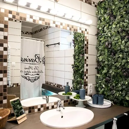 Menedek. A Szallas. Hotel *