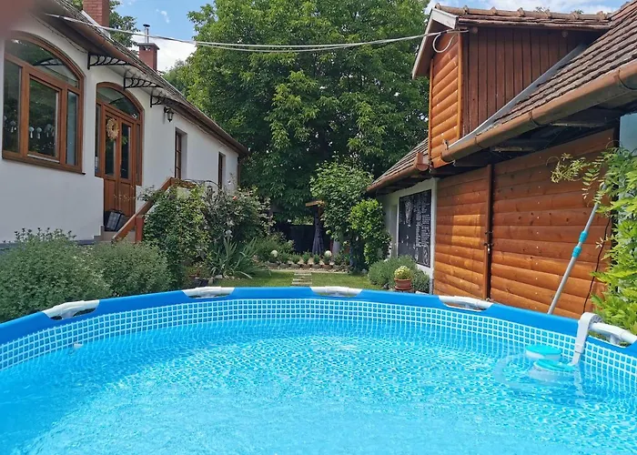 Menedek. A Szallas. * Felsőtárkány